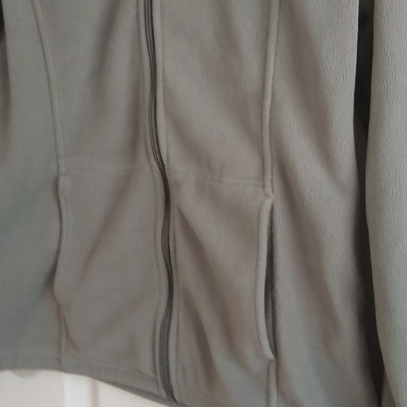 Cabela's fleece zip front jacket size small - Picture 3 of 5